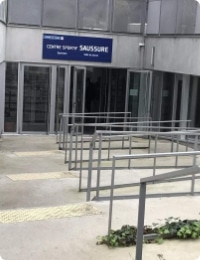 Entrée du gymnase Charles Mildé