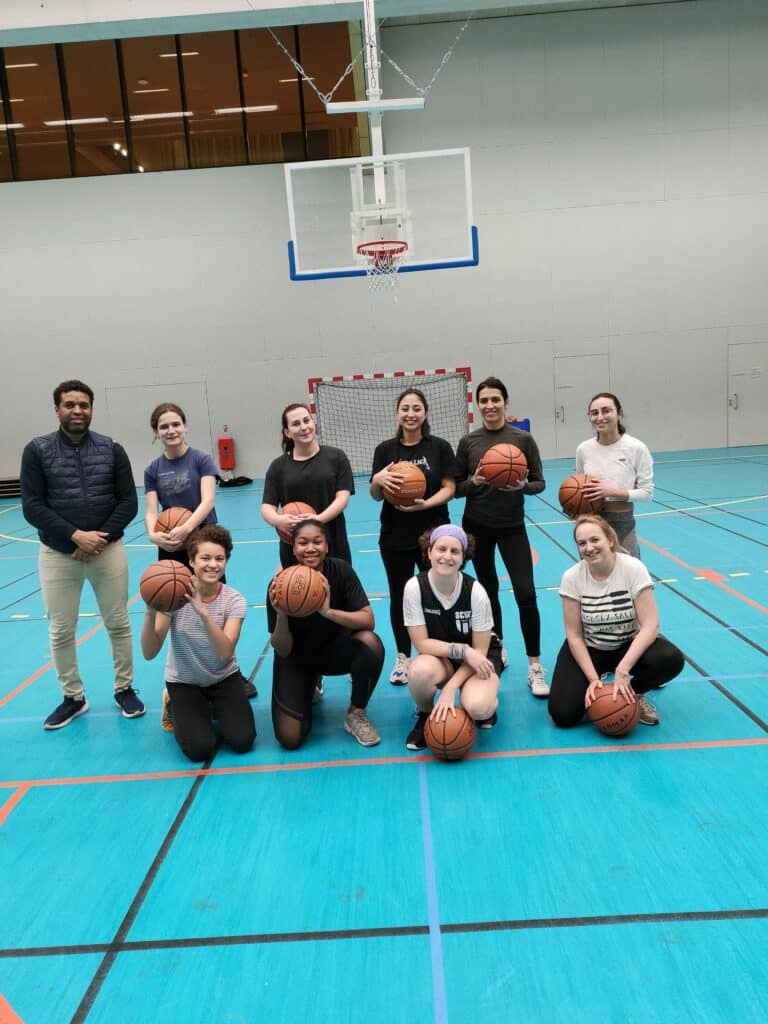 Basket Filles A. Lipmann Paris