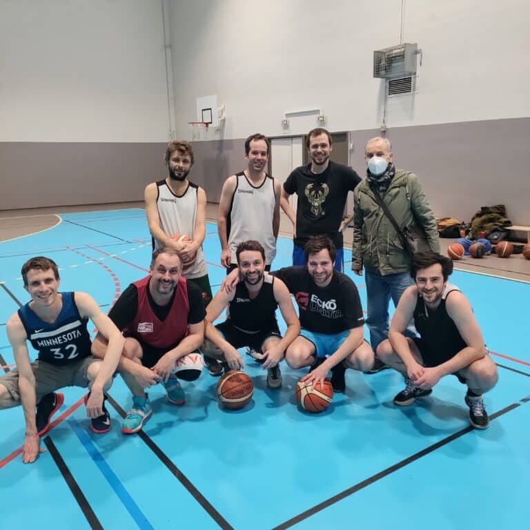 Photo de groupe entrainement Basket Salle A. Lipmann